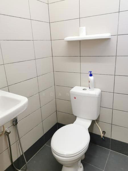 Pangsapuri untuk Disewa di Rumah Pangsa Sri Bacang (Jasa) - Jordan Lee - Bathroom - PropertyGuru.com.my