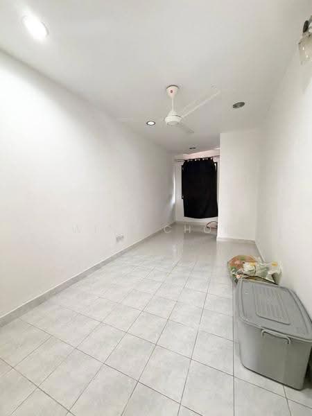 Rumah Teres 2-Tingkat untuk Dijual di Taman Setia Indah (Tebrau) - Wind Chok - Living Room - PropertyGuru.com.my