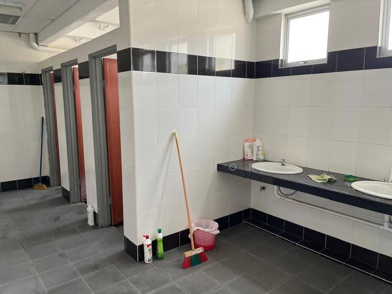 Warehouse for Sale in Gong Badak (Kuala Nerus) - C C Khor - Bathroom - PropertyGuru.com.my