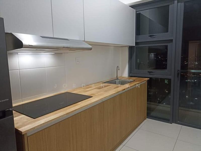 Kediaman Servis untuk Dijual di Pacific Star (Service Residence) - Jordan Tan - Kitchen - PropertyGuru.com.my