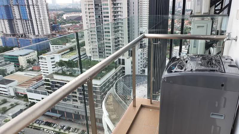 Kediaman Servis untuk Dijual di Pacific Star (Service Residence) - Jordan Tan - Balcony - PropertyGuru.com.my