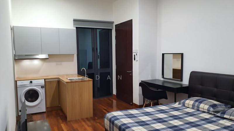 Kediaman Servis untuk Dijual di Pacific Star (Service Residence) - Jordan Tan - Kitchen - PropertyGuru.com.my