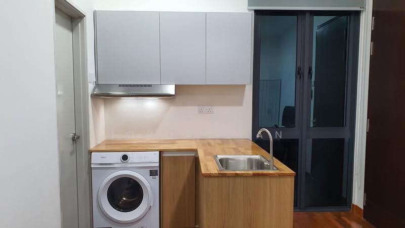 Kediaman Servis untuk Dijual di Pacific Star (Service Residence) - Jordan Tan - Kitchen - PropertyGuru.com.my