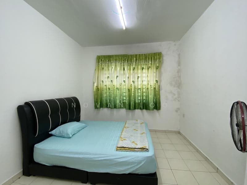 Apartment for Rent at Nusa Perdana Apartment - Novan Loo - Bedroom - PropertyGuru.com.my