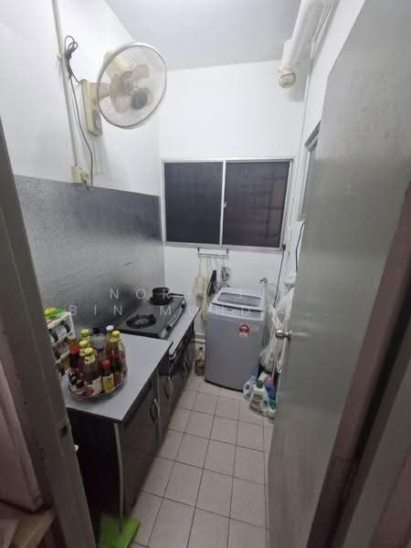 Service Residence for Rent at Suria Jelutong - Norhafiz Bin Mohd Nor - Kitchen - PropertyGuru.com.my