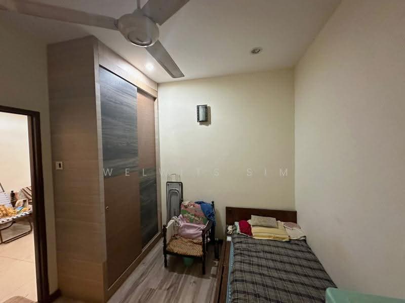 1-storey Terraced House for Sale in Pantai Jerejak (Bayan Lepas) - Welwits Sim - Bedroom - PropertyGuru.com.my