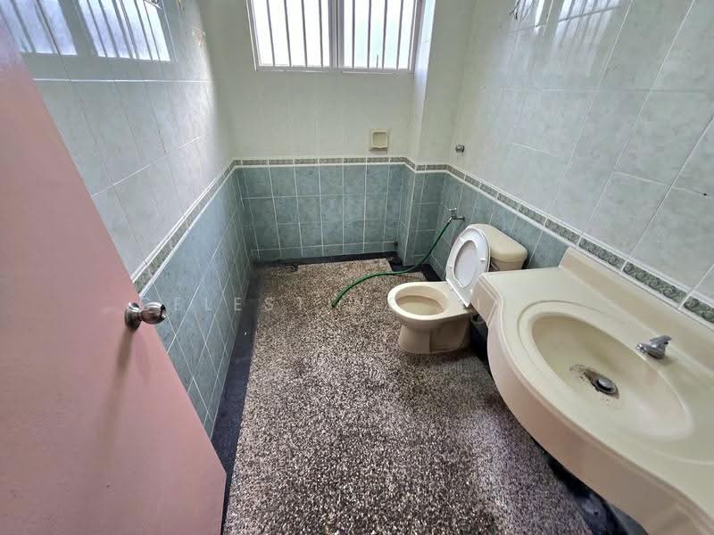 Rumah Teres 2-Tingkat untuk Dijual di Taman Bukit Mewah (Kajang) - Celestine Ting - Bathroom - PropertyGuru.com.my