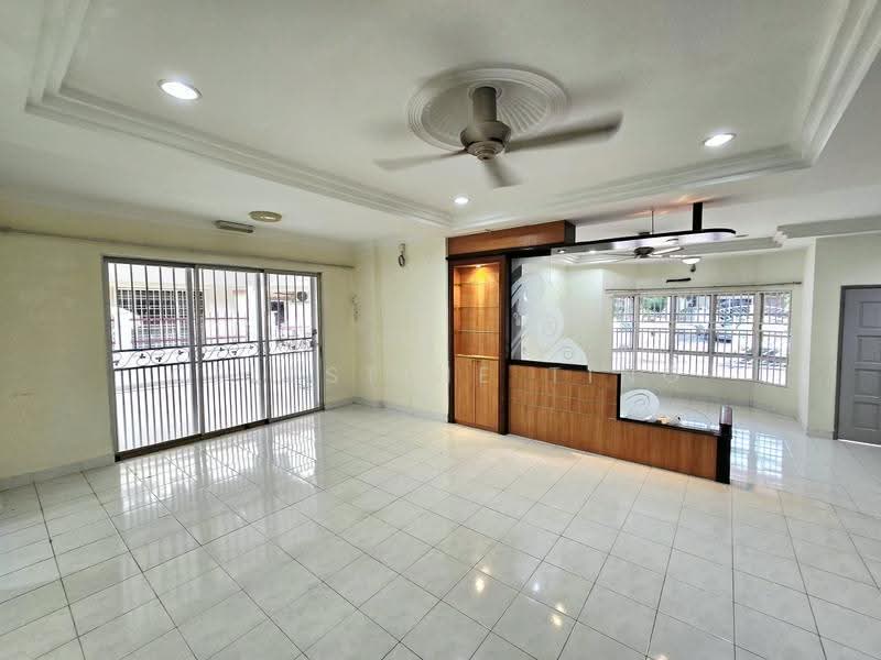 Rumah Teres 2-Tingkat untuk Dijual di Taman Bukit Mewah (Kajang) - Celestine Ting - Living Room - PropertyGuru.com.my