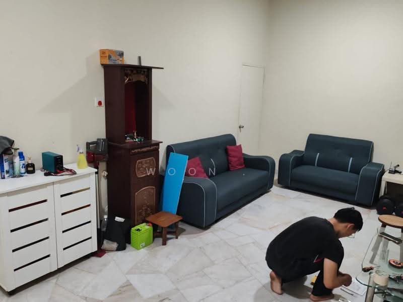 Rumah Teres 1-Tingkat untuk Dijual di Taman Bunga Raya (Bukit Baru) - Woon . - Living Room - PropertyGuru.com.my
