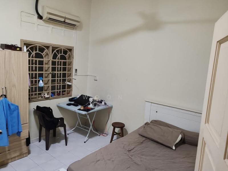 Rumah Teres 1-Tingkat untuk Dijual di Taman Bunga Raya (Bukit Baru) - Woon . - Bedroom - PropertyGuru.com.my