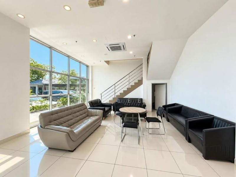 Kilang untuk Disewa di Bukit Minyak (Penang) - SH Lee - Living Room - PropertyGuru.com.my