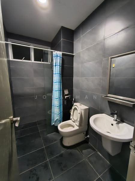 Condominium for Sale at Setia Pinnacle - Jonathan Lee - Bathroom - PropertyGuru.com.my