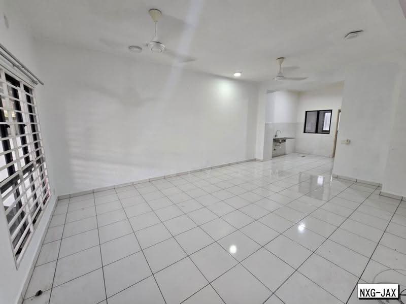 2-storey Terraced House for Rent in Setia Alam (Selangor) - Cassey Lim - Living Room - PropertyGuru.com.my
