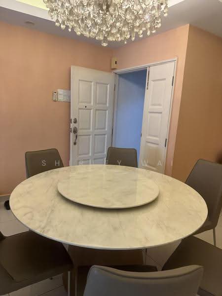 Kondominium untuk Dijual di Endah Regal Condominium - Shirley Wai - Dining Room - PropertyGuru.com.my
