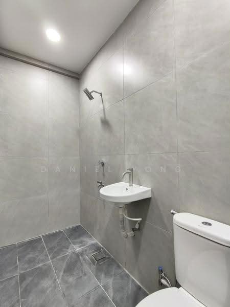 Rumah Teres 2-Tingkat untuk Dijual di Taman Daya (Johor Bahru) - Daniel Yong - Bathroom - PropertyGuru.com.my