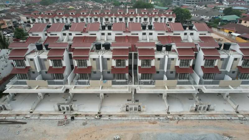 2.5-storey Terraced House for Sale in Sentul (Kuala Lumpur) - Amir Abas - Exterior - PropertyGuru.com.my