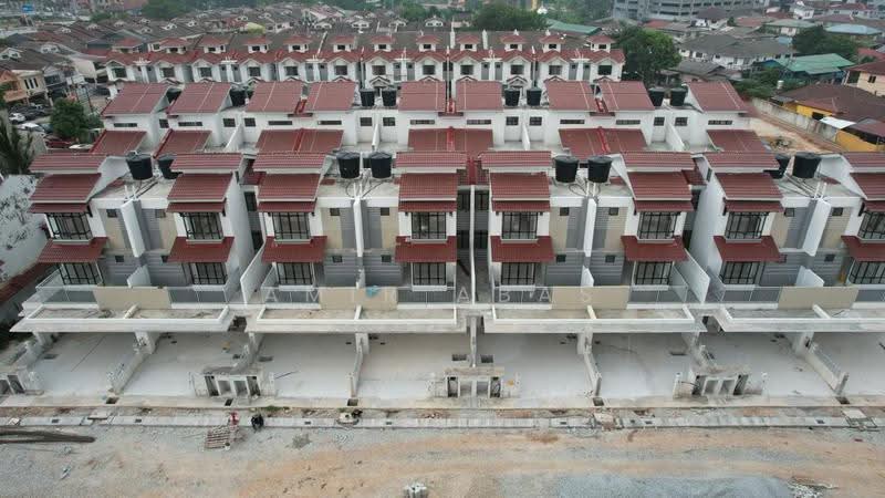 2.5-storey Terraced House for Sale in Sentul (Kuala Lumpur) - Amir Abas - Exterior - PropertyGuru.com.my