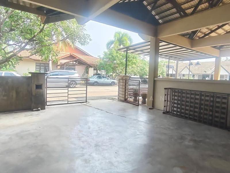 1-storey Terraced House for Sale in Kuantan (Pahang) - Izzat Azman - Exterior - PropertyGuru.com.my