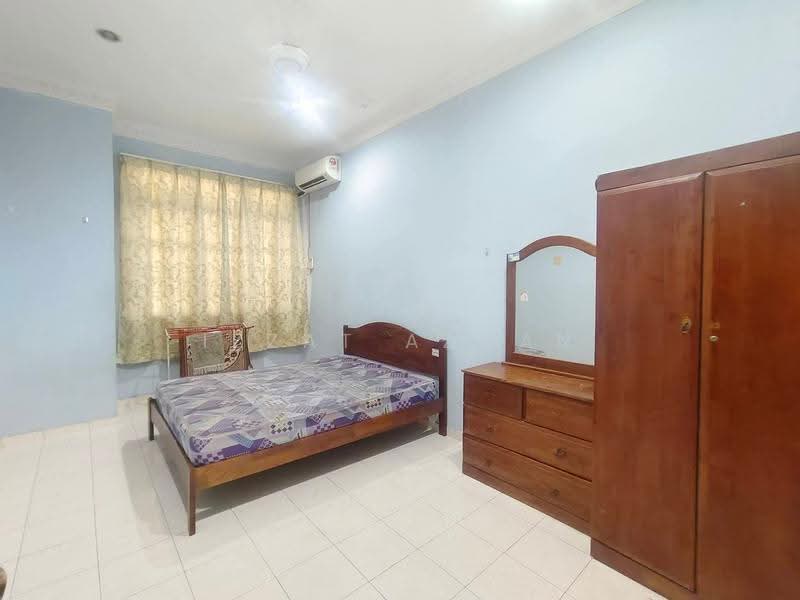 1-storey Terraced House for Sale in Kuantan (Pahang) - Izzat Azman - Bedroom - PropertyGuru.com.my