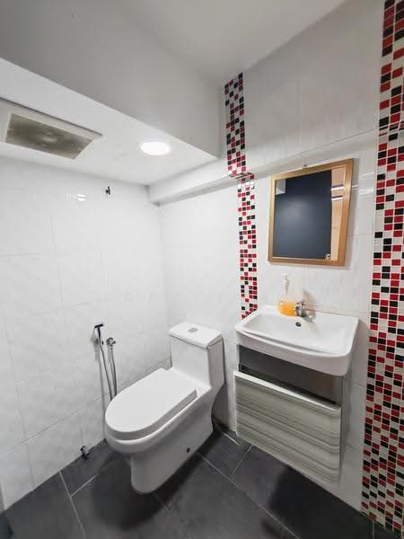 Pejabat untuk Dijual di Subang Jaya (Selangor) - Ray Lee - Bathroom - PropertyGuru.com.my