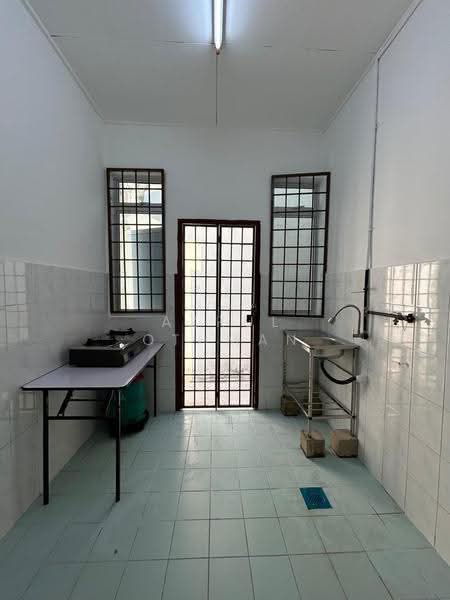 Rumah Teres 2-Tingkat untuk Dijual di Port Dickson (Negeri Sembilan) - Azrul Othman - Kitchen - PropertyGuru.com.my