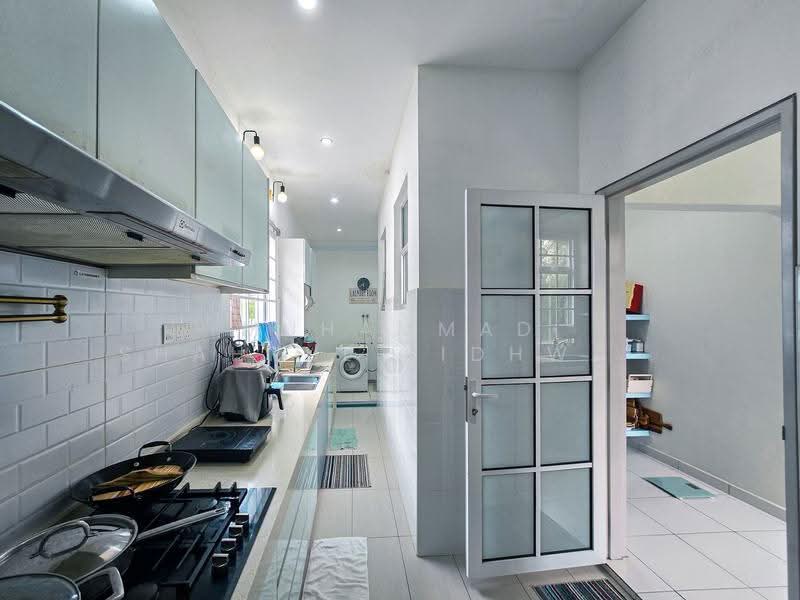 2-storey Terraced House for Sale in Bandar Baru Enstek (Bandar Enstek) - Muhammad Shahrul Ridhwan Mehamad Nasir - Kitchen - PropertyGuru.com.my