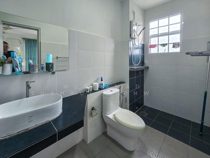 2-storey Terraced House for Sale in Bandar Baru Enstek (Bandar Enstek) - Muhammad Shahrul Ridhwan Mehamad Nasir - Bathroom - PropertyGuru.com.my