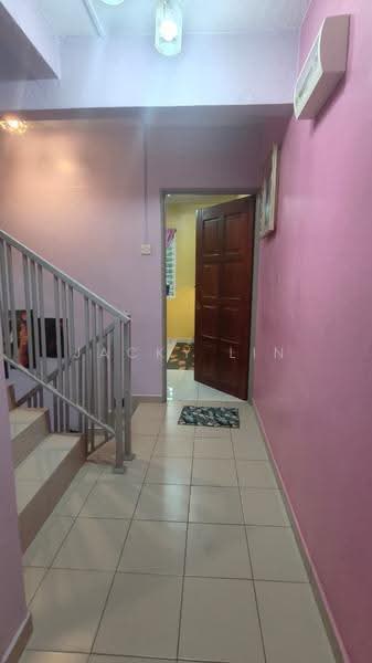 3-storey Terraced House for Sale in Taman Sri Muda (Shah Alam) - Jacky Lin - Entrance - PropertyGuru.com.my