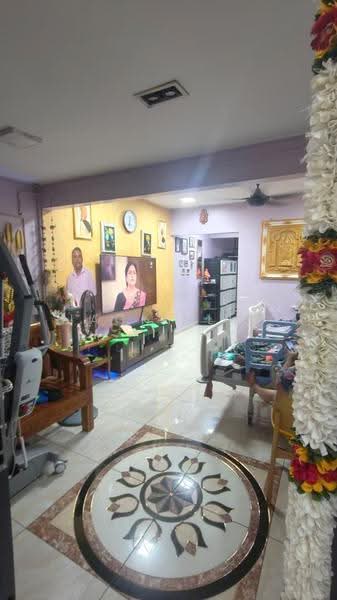 3-storey Terraced House for Sale in Taman Sri Muda (Shah Alam) - Jacky Lin - Living Room - PropertyGuru.com.my