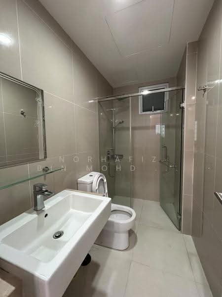 Condominium for Rent at Scenaria @ North Kiara Hills - Norhafiz Bin Mohd Nor - Bathroom - PropertyGuru.com.my