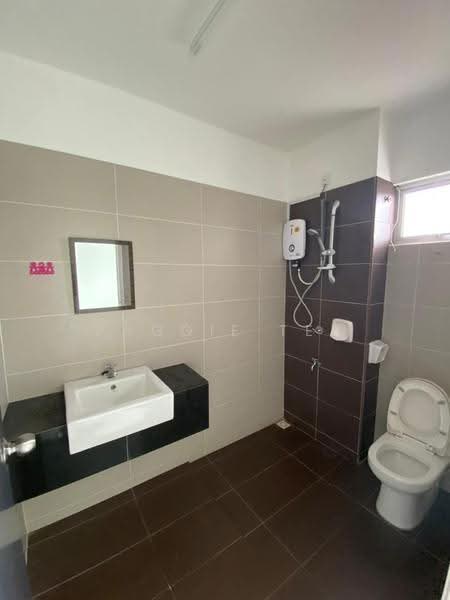 2-storey Terraced House for Sale in Taman Mutiara Rini (Skudai) - Paggie Tee - Bathroom - PropertyGuru.com.my