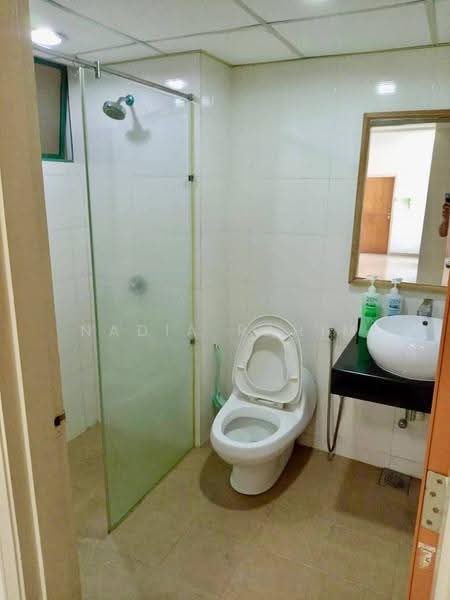 Condominium for Sale at Lanai Gurney - Nadia Rahim - Bathroom - PropertyGuru.com.my