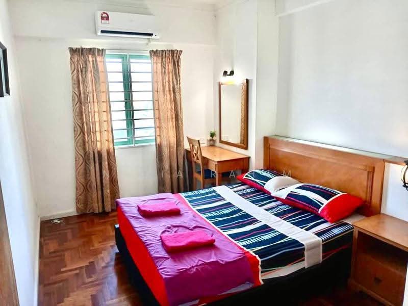 Condominium for Sale at Lanai Gurney - Nadia Rahim - Bedroom - PropertyGuru.com.my