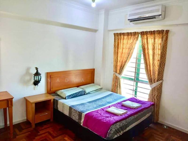 Condominium for Sale at Lanai Gurney - Nadia Rahim - Bedroom - PropertyGuru.com.my