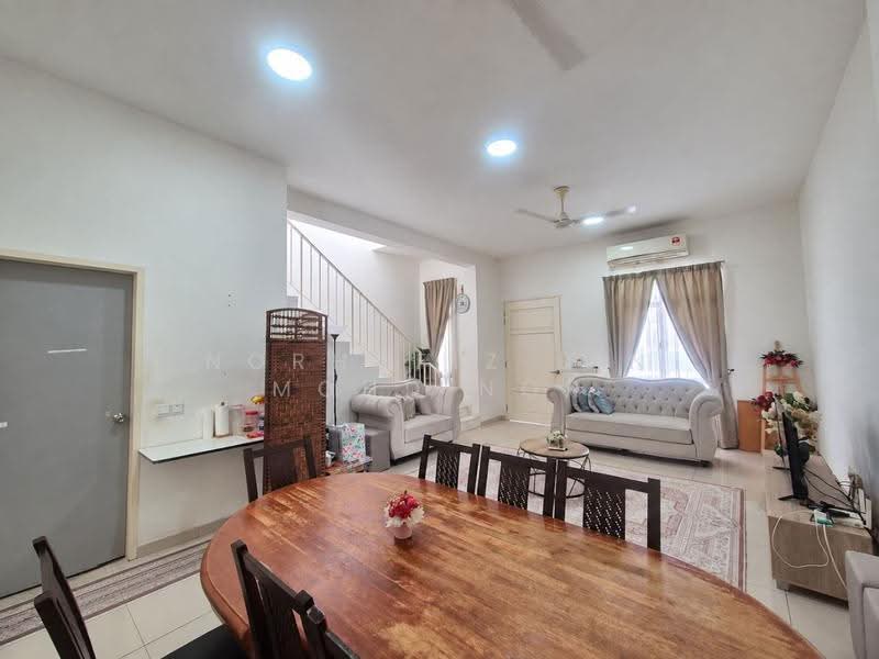 Rumah Teres 2-Tingkat untuk Dijual di Eco Grandeur (Puncak Alam) - Norhafiz Bin Mohd Nor - Living Room - PropertyGuru.com.my