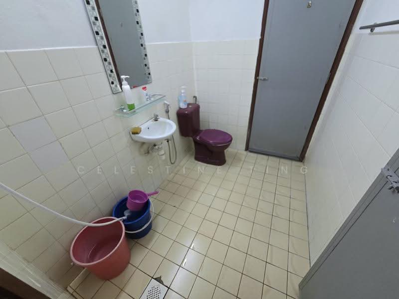 Rumah Teres 1-Tingkat untuk Dijual di Taman Bukit Kajang Baru (Kajang) - Celestine Ting - Bathroom - PropertyGuru.com.my