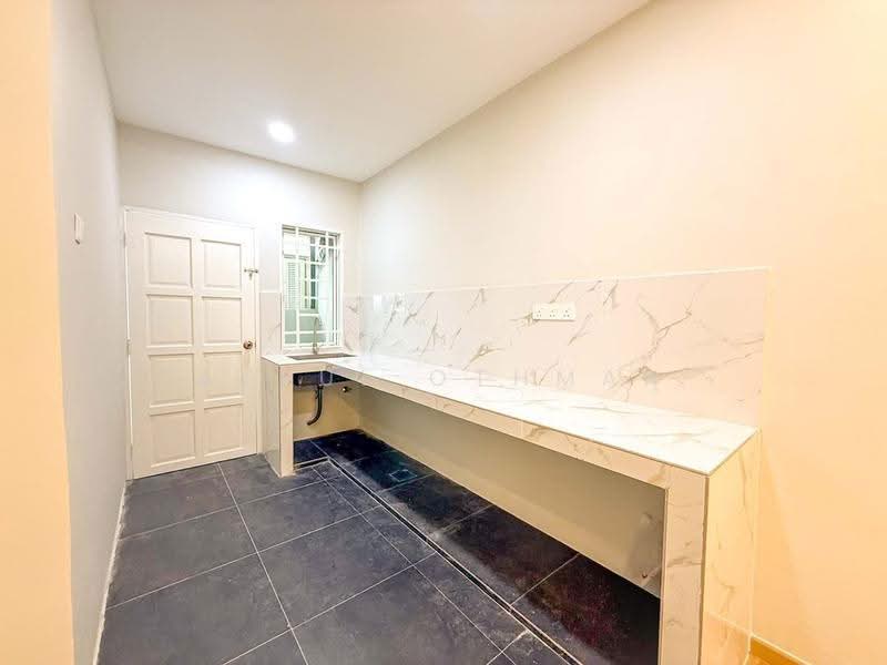 Rumah Teres 1-Tingkat untuk Dijual di Port Dickson (Negeri Sembilan) - Azrul Othman - Kitchen - PropertyGuru.com.my
