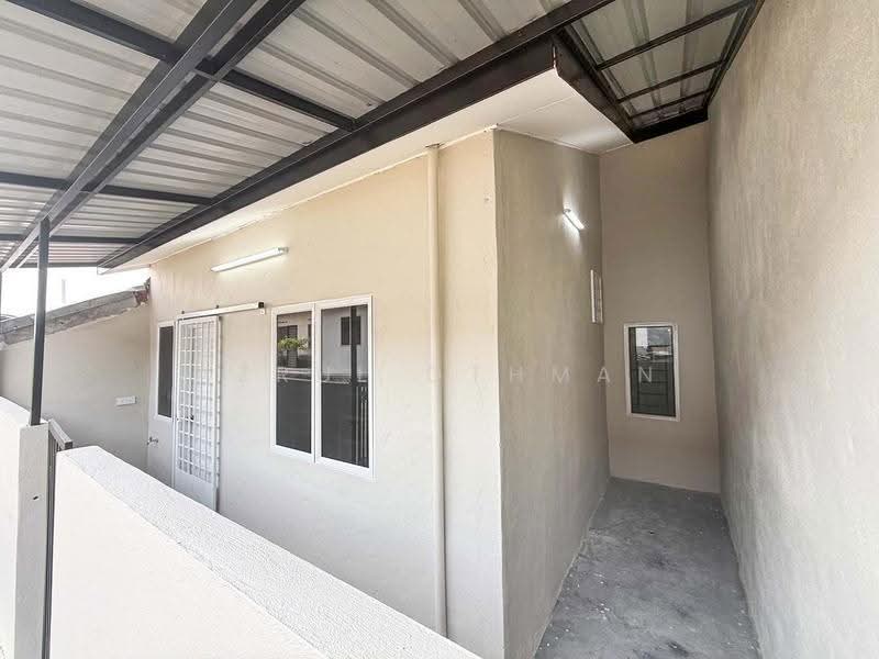 Rumah Teres 1-Tingkat untuk Dijual di Port Dickson (Negeri Sembilan) - Azrul Othman - Exterior - PropertyGuru.com.my