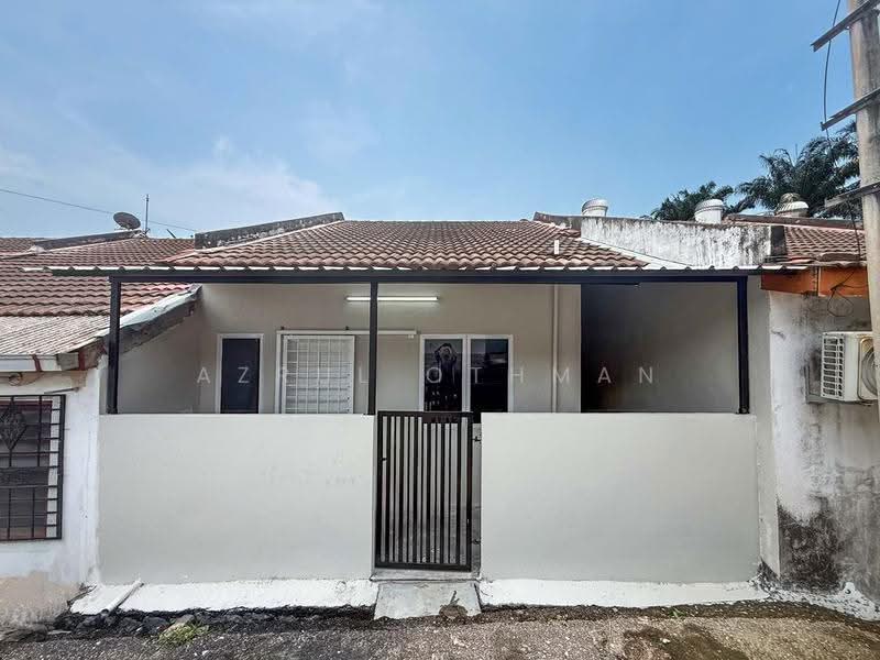 Rumah Teres 1-Tingkat untuk Dijual di Port Dickson (Negeri Sembilan) - Azrul Othman - Exterior - PropertyGuru.com.my