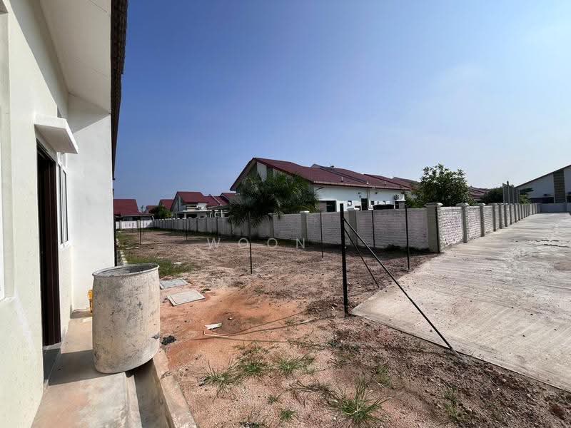 Rumah Berkembar untuk Dijual di Taman Limbongan Permai (Klebang) - Woon . - Exterior - PropertyGuru.com.my