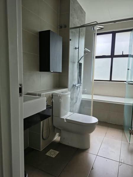 Kondominium untuk Disewa di Isle of Kamares - Liew She Anne - Bathroom - PropertyGuru.com.my