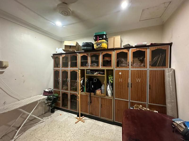 1-storey Terraced House for Sale in Pantai Jerejak (Bayan Lepas) - Bernard Chew - Interior - PropertyGuru.com.my