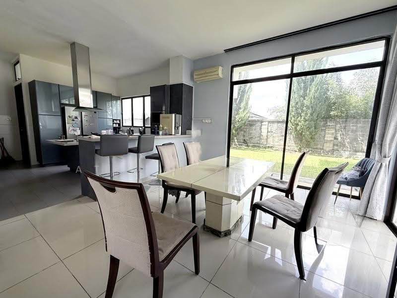 Rumah Berkembar untuk Dijual di Taman Melawati (Ulu Kelang) - Athikah Zainal - Dining Room - PropertyGuru.com.my