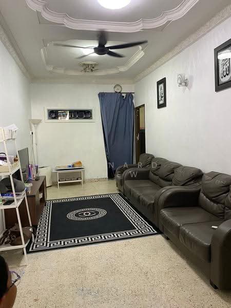 1-storey Terraced House for Sale in Sungai Nibong (Bayan Lepas) - Bernard Chew - Living Room - PropertyGuru.com.my