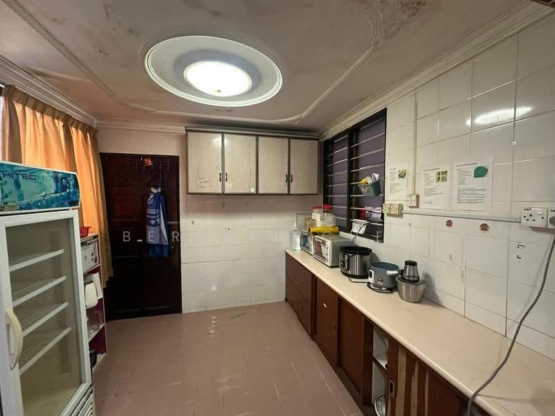 1-storey Terraced House for Sale in Sungai Nibong (Bayan Lepas) - Bernard Chew - Kitchen - PropertyGuru.com.my
