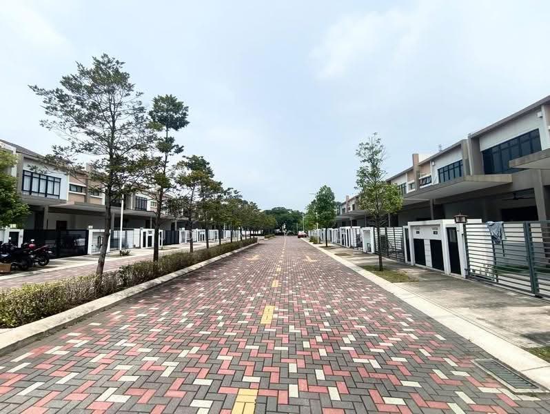 Rumah Teres 2-Tingkat untuk Dijual di 16 Sierra (Puchong) - John Khoo - Exterior - PropertyGuru.com.my
