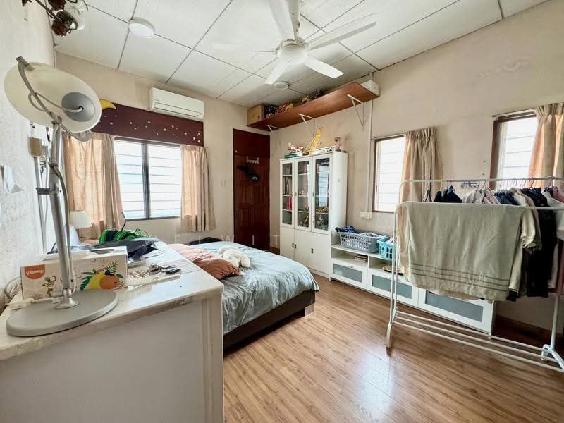 Semi-Detached House for Sale in Sungai Nibong (Bayan Lepas) - Welwits Sim - Bedroom - PropertyGuru.com.my