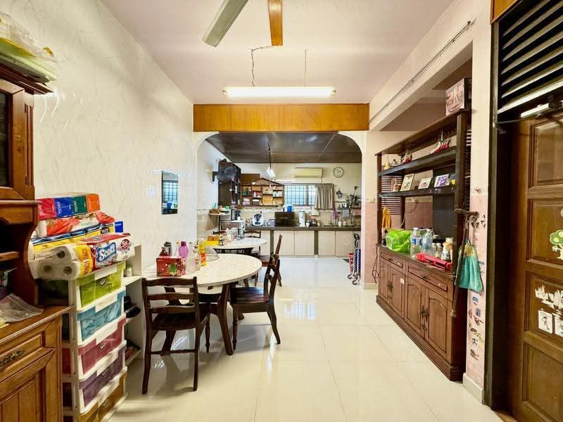 Semi-Detached House for Sale in Sungai Nibong (Bayan Lepas) - Welwits Sim - Kitchen - PropertyGuru.com.my