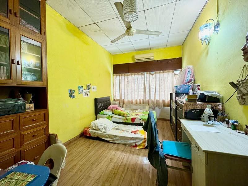 Semi-Detached House for Sale in Sungai Nibong (Bayan Lepas) - Welwits Sim - Bedroom - PropertyGuru.com.my