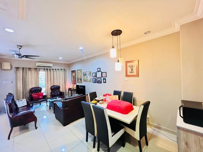 Terraced House for Sale in Bandar Country Homes (Rawang) - Lucas Lim - Living Room - PropertyGuru.com.my